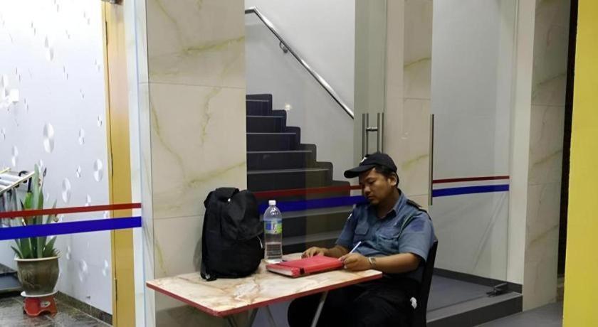 Id Hotel Yayasan Segamat Exterior foto