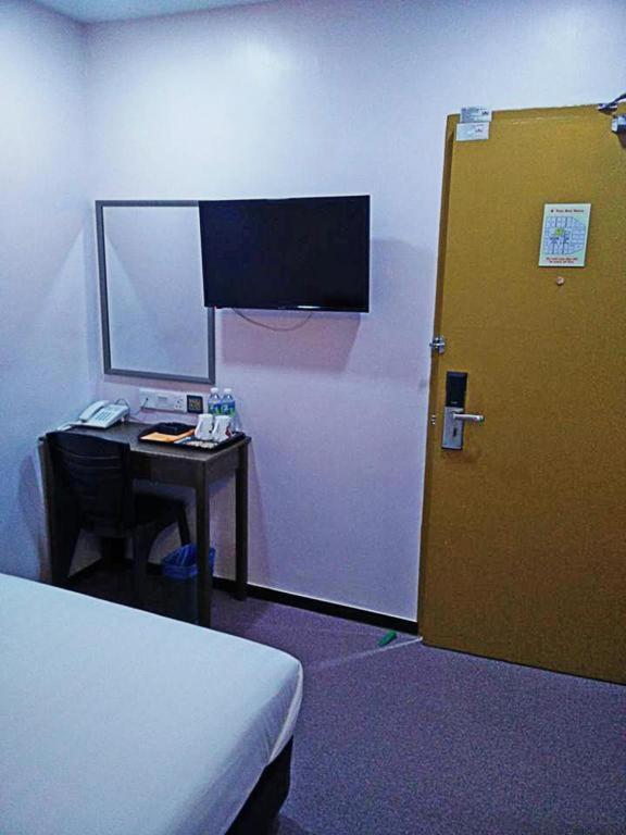 Id Hotel Yayasan Segamat Exterior foto